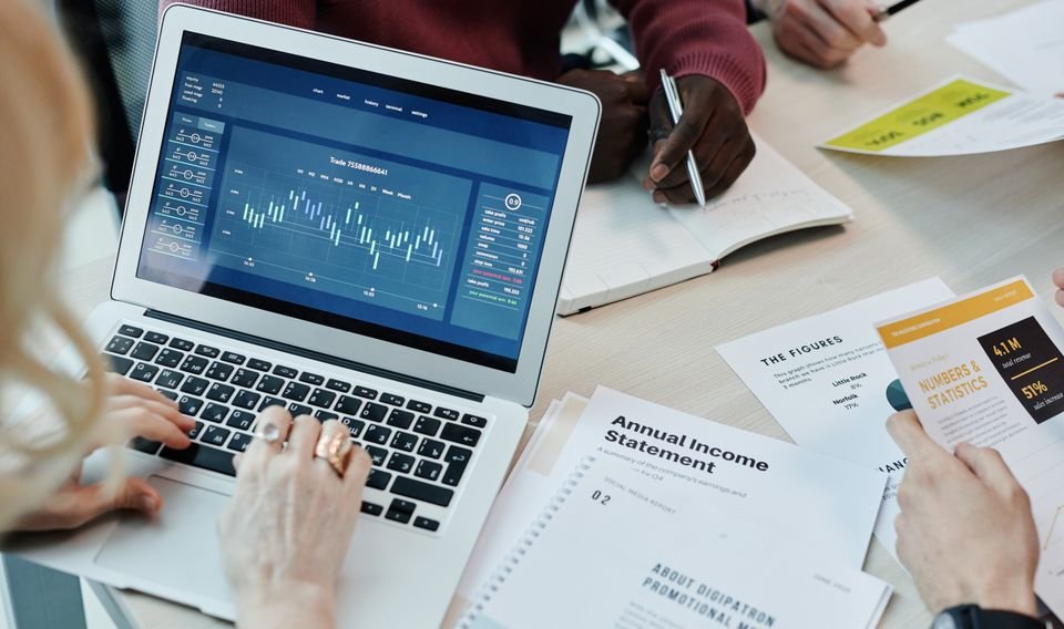 Digital marketing process step 2: Market and Competitor Research